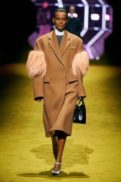 Look 35